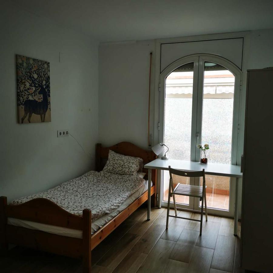 Luna L'Hospitalet de Llobregat Exterior photo