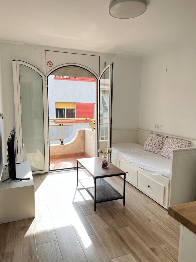 Luna L'Hospitalet de Llobregat Exterior photo